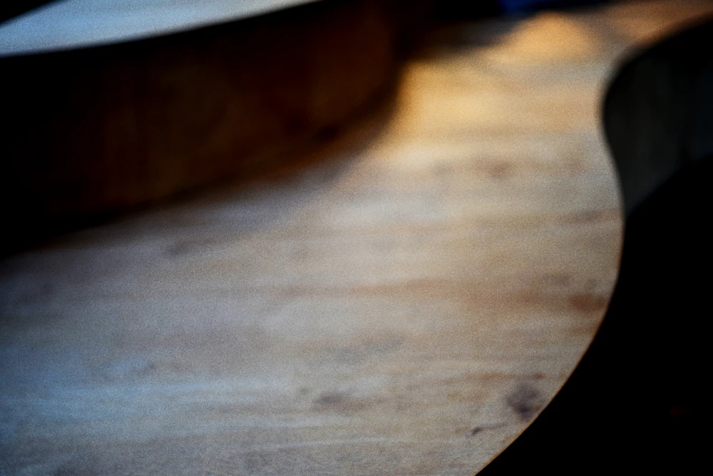 Foto referencial: Veta natural de una tabla de madera